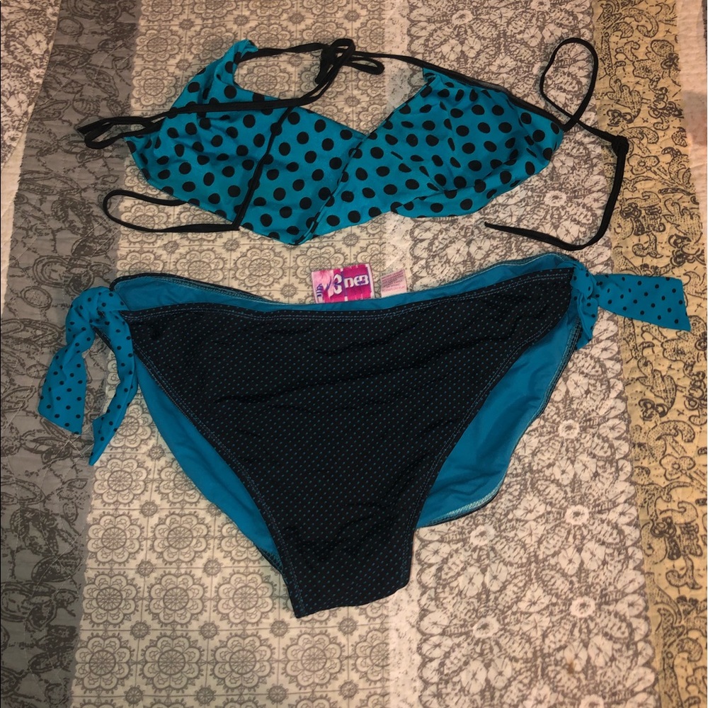 Debs 22 black/teal bottoms w/BGL Teal/Back top